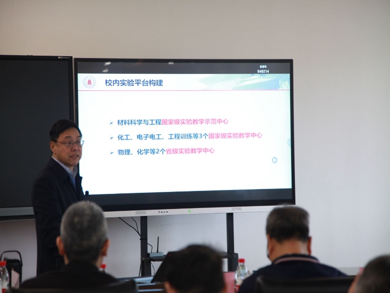 刘颖·.jpg